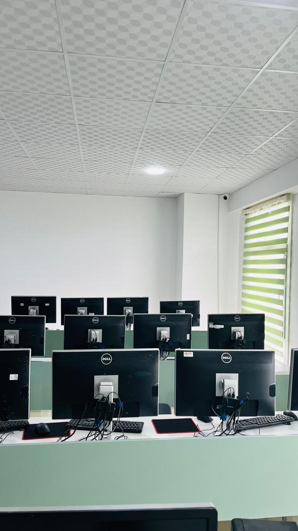 Laboratories image 13